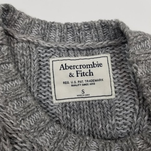 Abercrombie Gray Cable Knit Cozy Crewneck Fisherman Sweater sz S - Picture 5 of 9